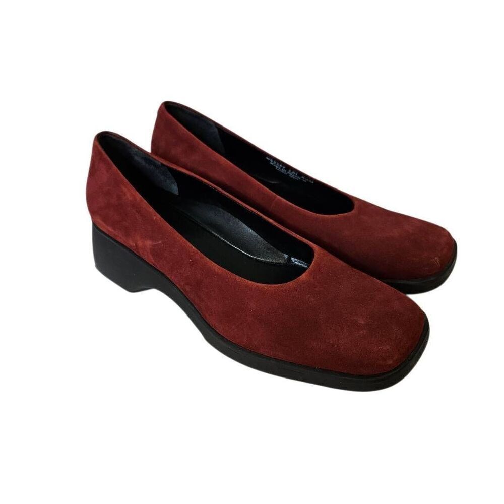 Rockport burgundy suede comfort square toe shoes. 8.5
